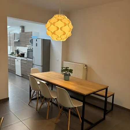 Gezellige Woning Met Tuin Centrum 아파트 *